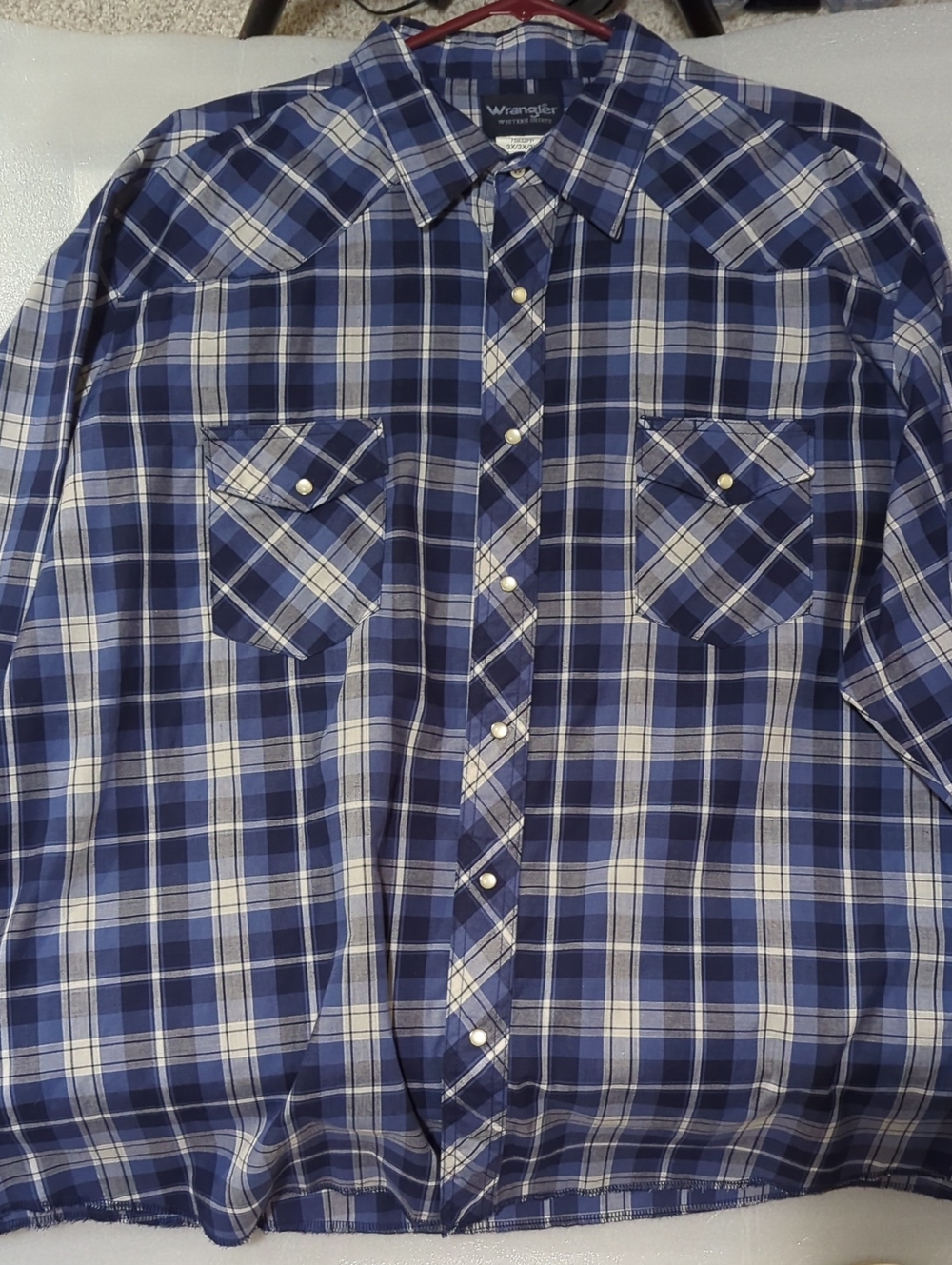 Wrangler Blue and White Plaid Western Button-Down Shirt